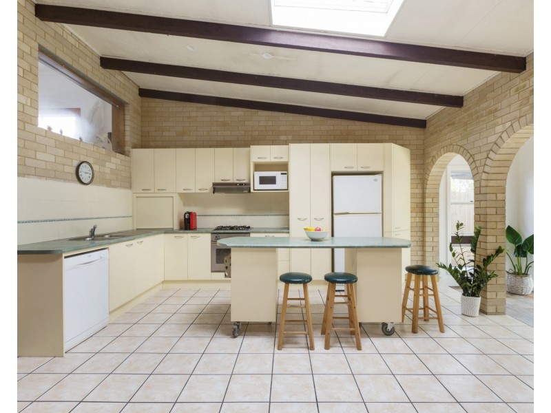 15 Burchmore Road, Manly Vale NSW 2093