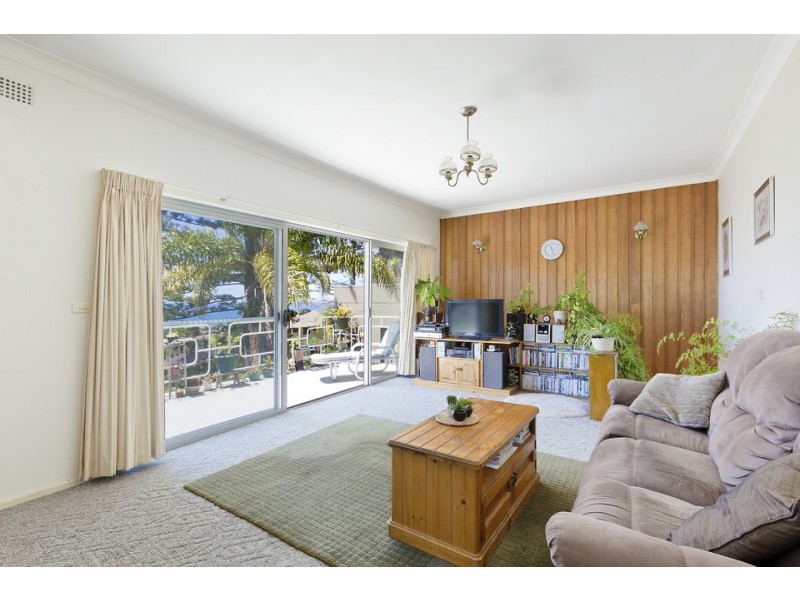 4 Beverley Place, Curl Curl NSW 2096