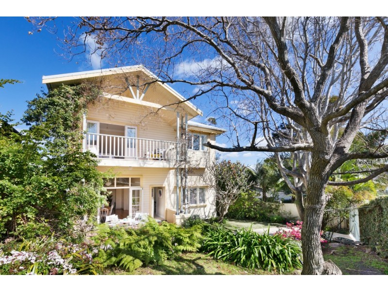 24 Dalley Street, Queenscliff NSW 2096