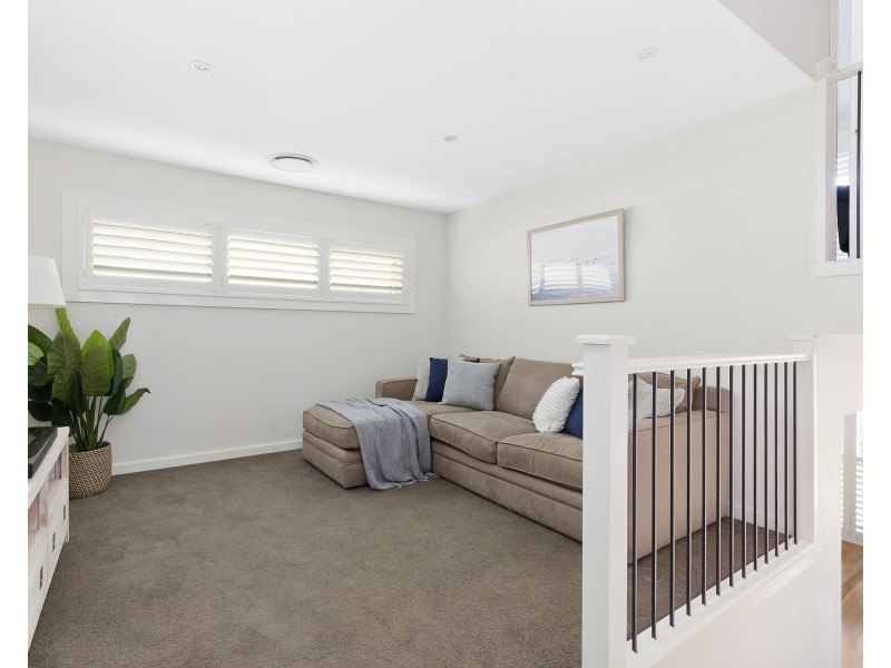 12 Phillip Avenue, Seaforth NSW 2092