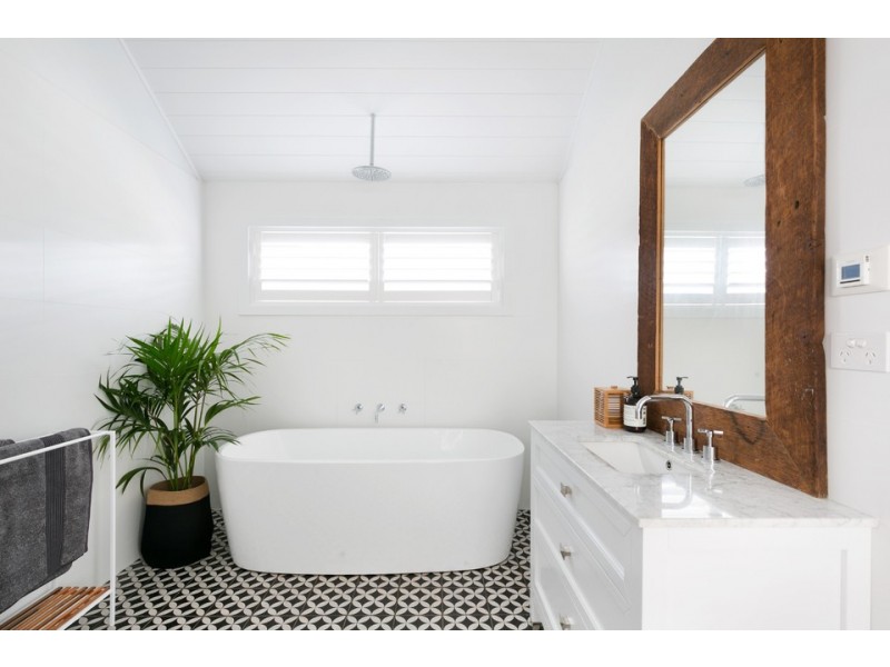 11  Charles Street, Freshwater NSW 2096