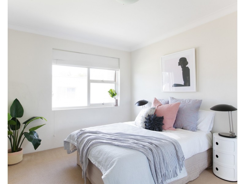 13/6 Campbell Parade, Manly Vale NSW 2093