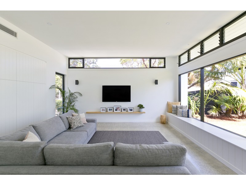 64 Oliver Street, Freshwater NSW 2096