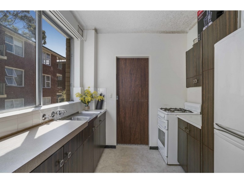 12/77 Pacific Parade, Dee Why NSW 2099