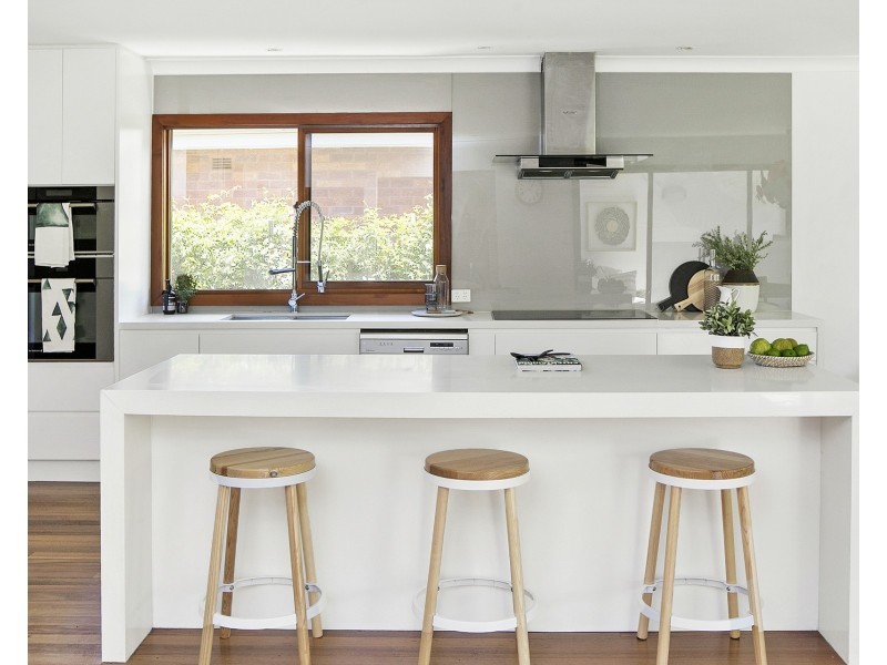 100 MacMillan Street, Seaforth NSW 2092