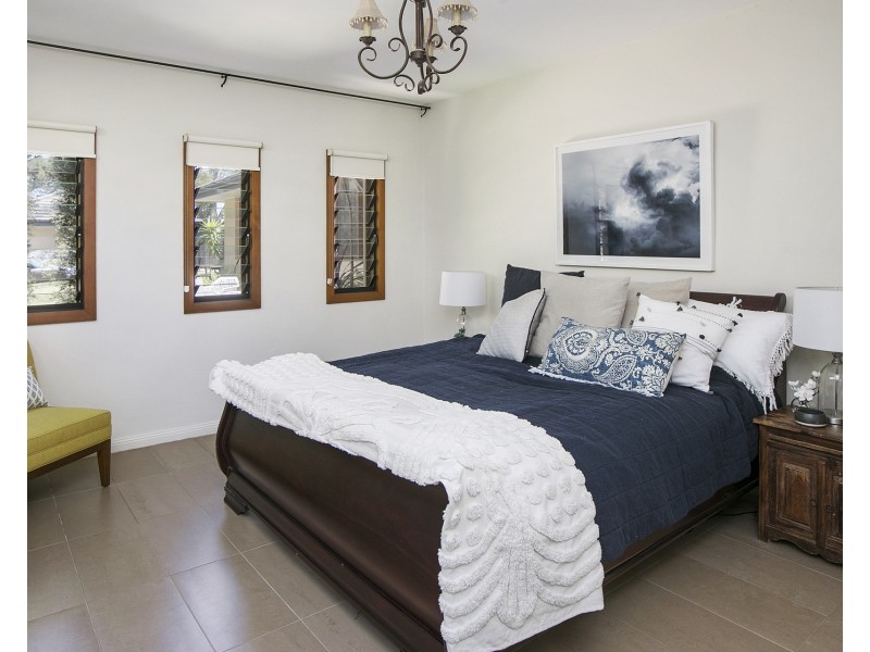 100 MacMillan Street, Seaforth NSW 2092