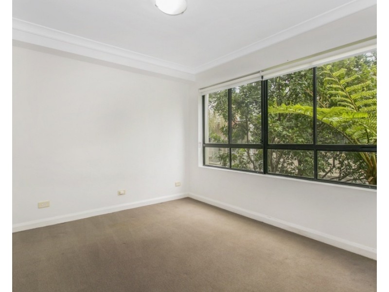 10/3-11 Hawkesbury Avenue, Dee Why NSW 2099