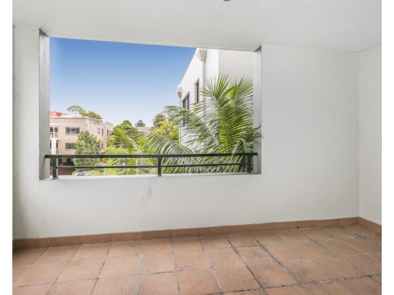 10/3-11 Hawkesbury Avenue, Dee Why NSW 2099
