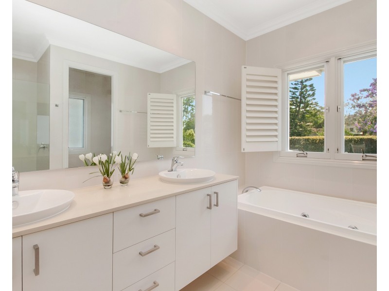 5 Fromelles Avenue, Seaforth NSW 2092