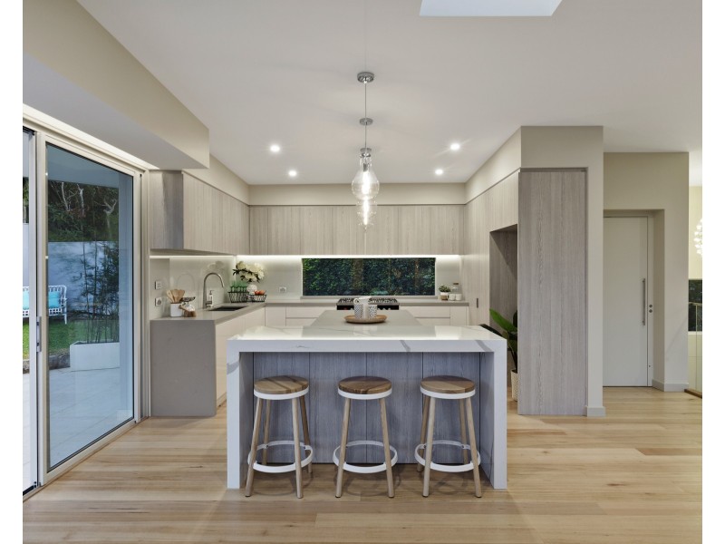 6 Ogilvy Road, Clontarf NSW 2093