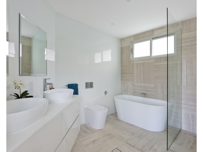 6 Ogilvy Road, Clontarf NSW 2093