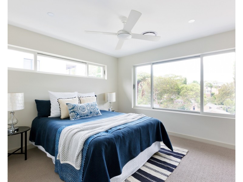 6 Ogilvy Road, Clontarf NSW 2093