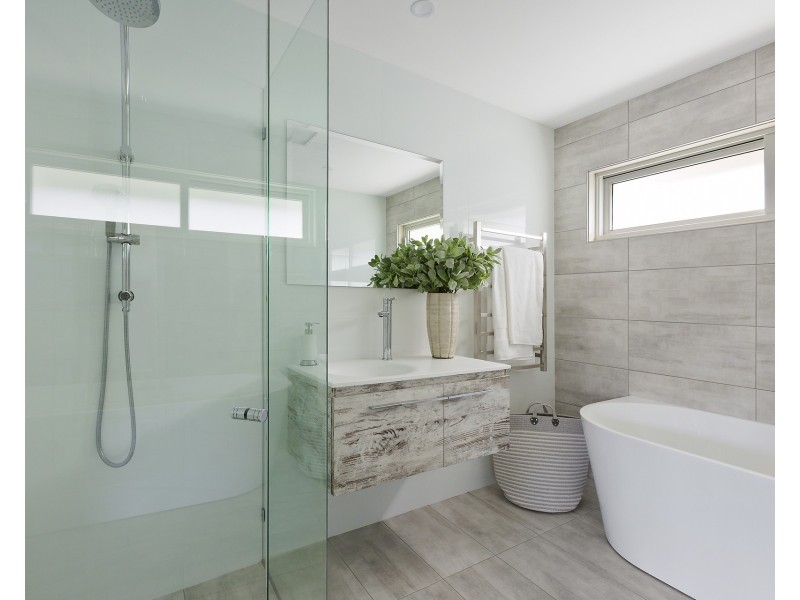 6 Ogilvy Road, Clontarf NSW 2093