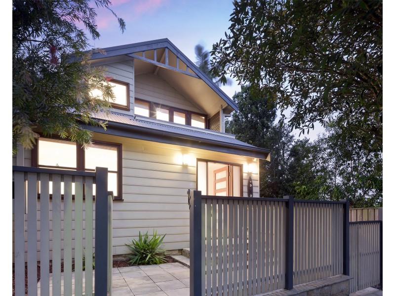 10 Mossgiel Street, Fairlight NSW 2094