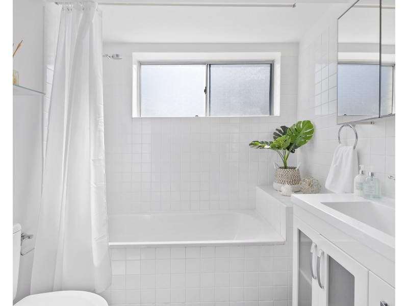 1/15 Ocean View Road, Freshwater NSW 2096