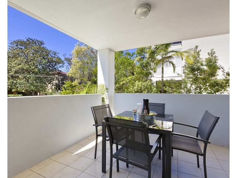 2/18 Redman Road, Dee Why NSW 2099