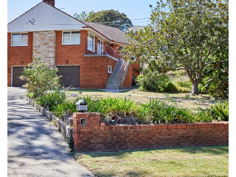 13 Acacia Road, Seaforth NSW 2092