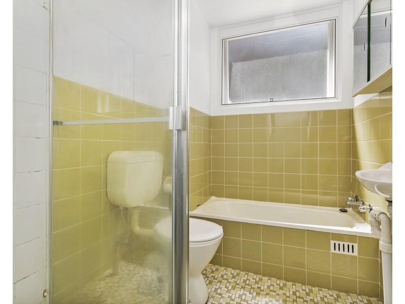 2/14 Fairway Close, Manly Vale NSW 2093