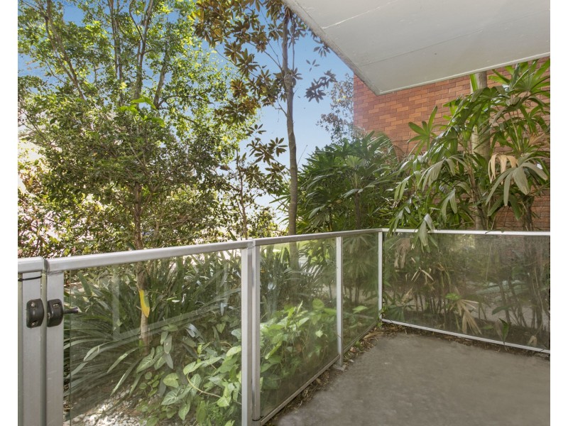 2/14 Fairway Close, Manly Vale NSW 2093