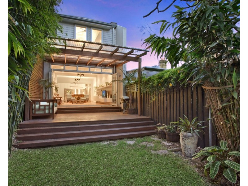 33 Pine Street, Manly NSW 2095