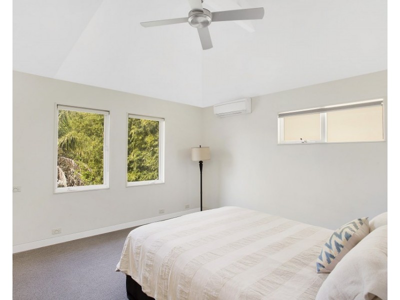 33 Pine Street, Manly NSW 2095