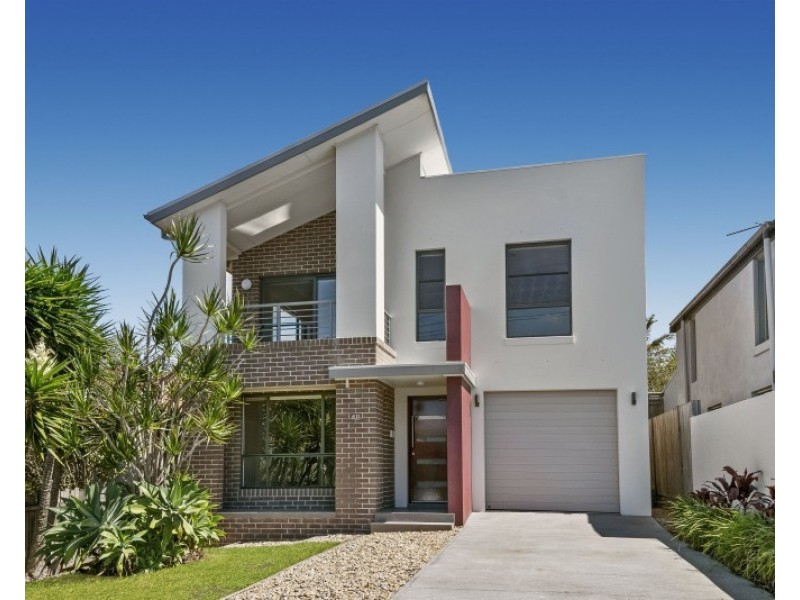 48 Griffin Road, North Curl Curl NSW 2099