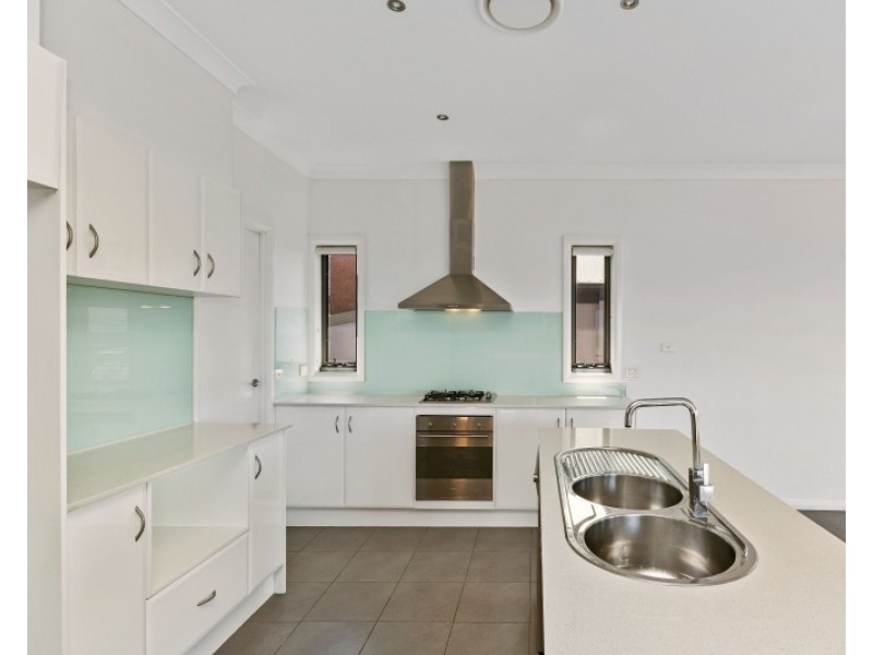 48 Griffin Road, North Curl Curl NSW 2099