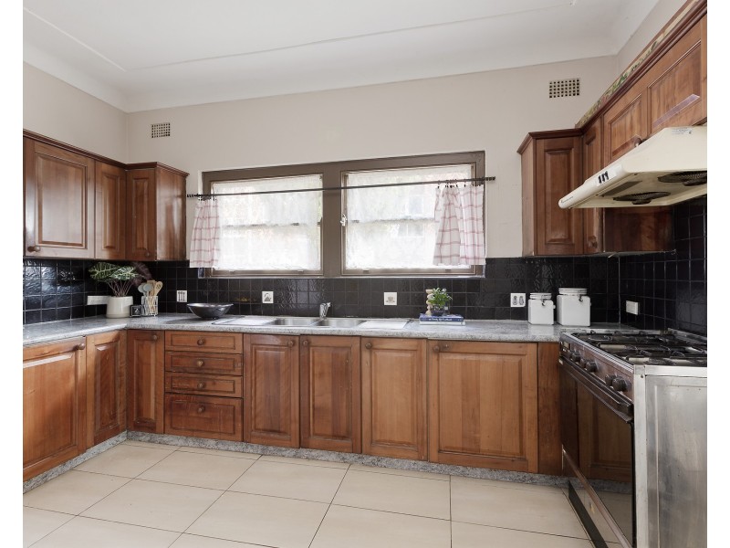 17 Lovett Street, Manly Vale NSW 2093