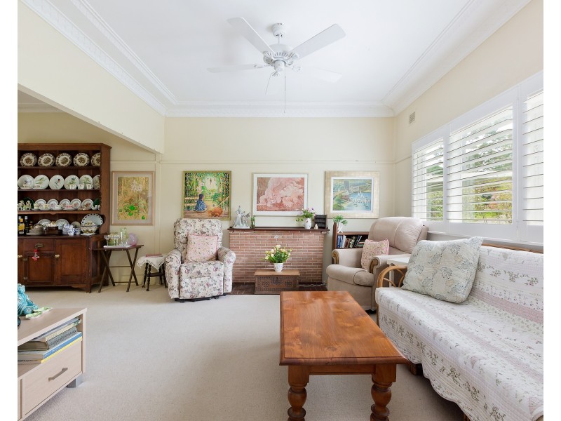 33 Kirkwood Street, Seaforth NSW 2092