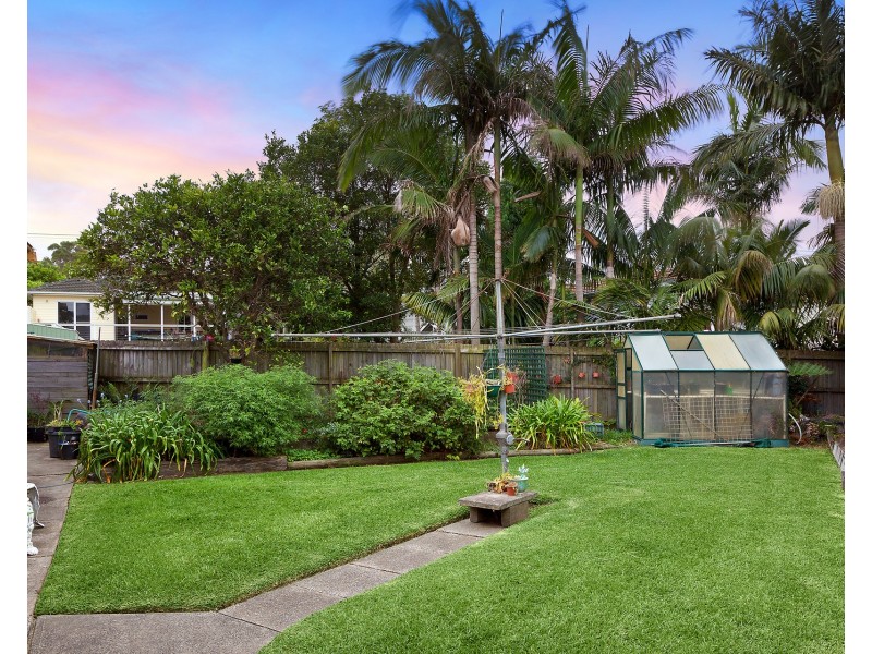 33 Kirkwood Street, Seaforth NSW 2092