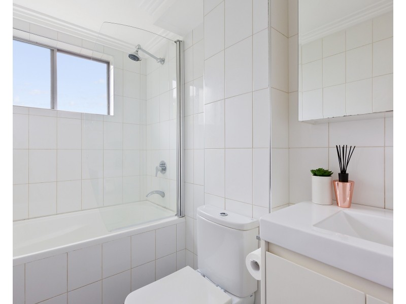 2/92 Harbord Road, Freshwater NSW 2096