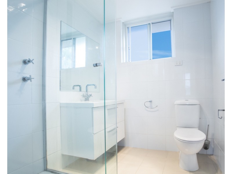 6/26 Kooloora Avenue, Freshwater NSW 2096