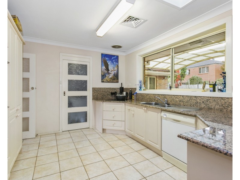 9 Windermere Place, Wheeler Heights NSW 2097
