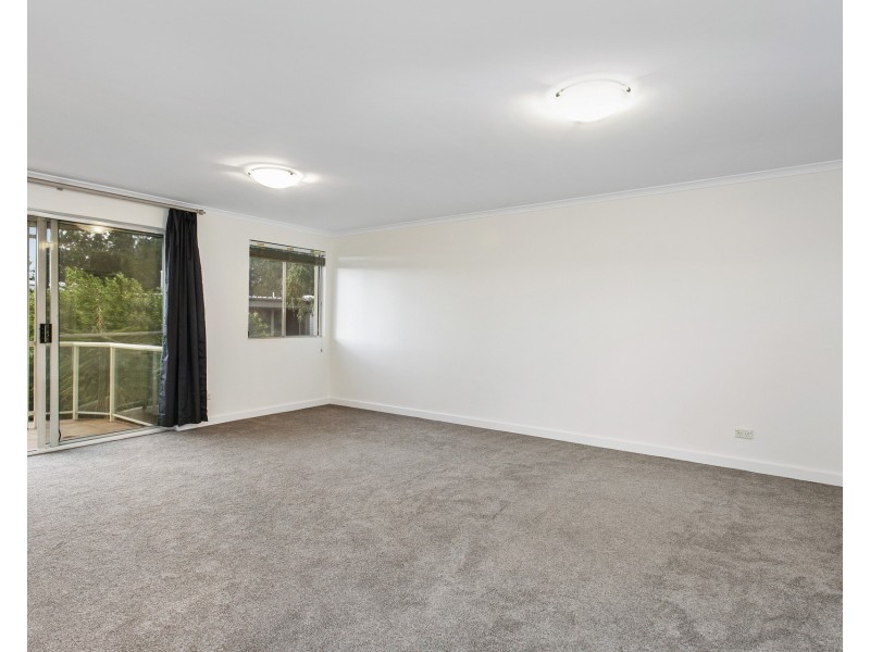 8/4 Campbell Parade, Manly Vale NSW 2093