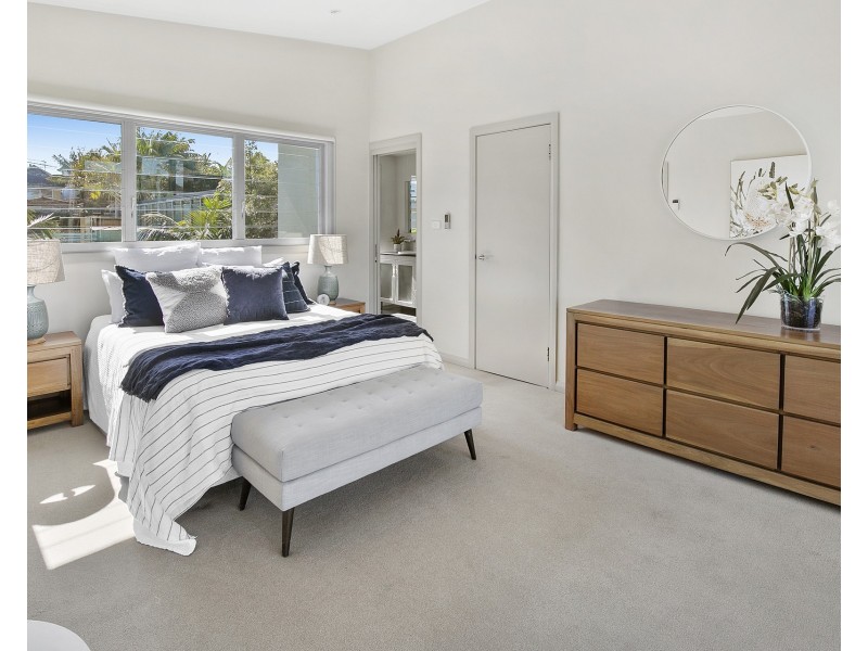 18 Mulgowrie Crescent, Balgowlah Heights NSW 2093