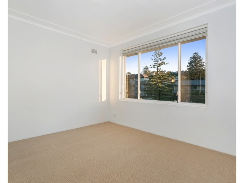 4/26 Kooloora Avenue, Freshwater NSW 2096