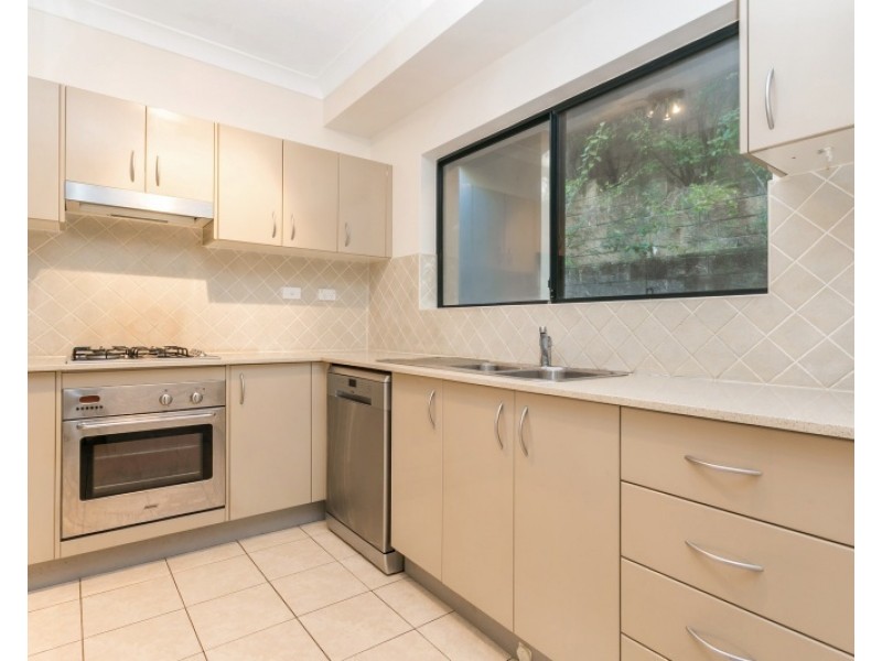 21/11 Sturdee Parade, Dee Why NSW 2099