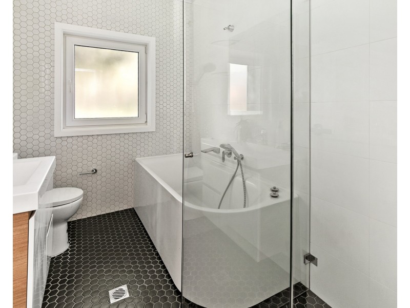 389 Condamine Street, Allambie Heights NSW 2100