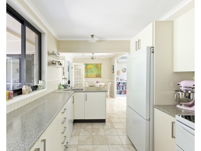 17 Grasmere Crescent, Wheeler Heights NSW 2097