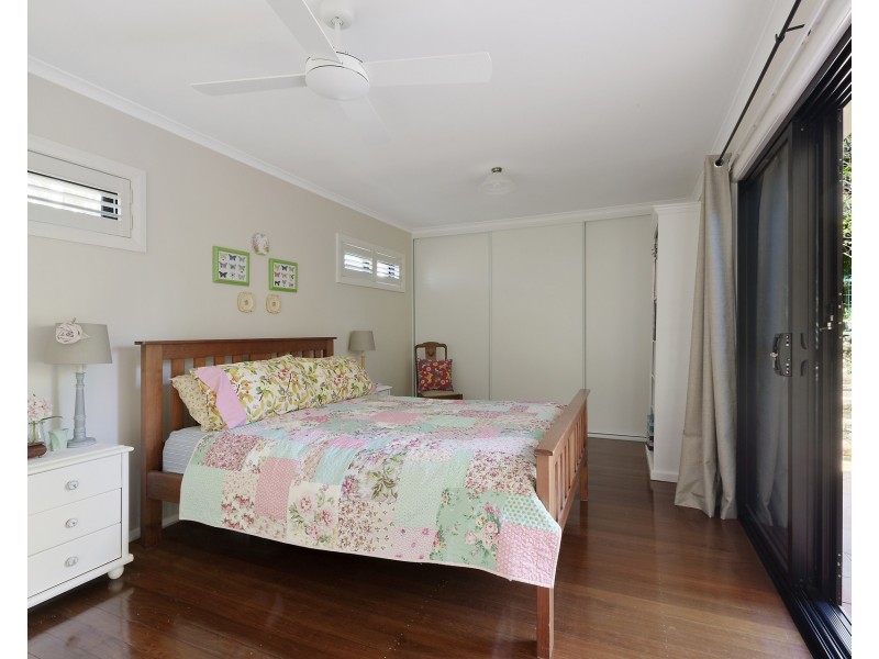 17 Grasmere Crescent, Wheeler Heights NSW 2097