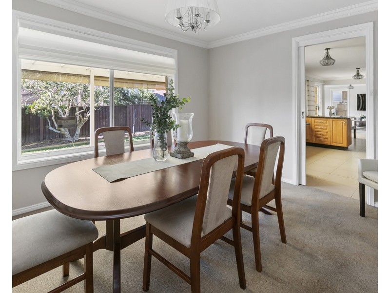 9 Wychwood Place, Castle Hill NSW 2154