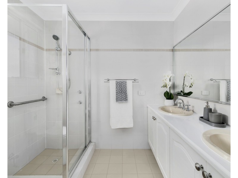 9 Wychwood Place, Castle Hill NSW 2154