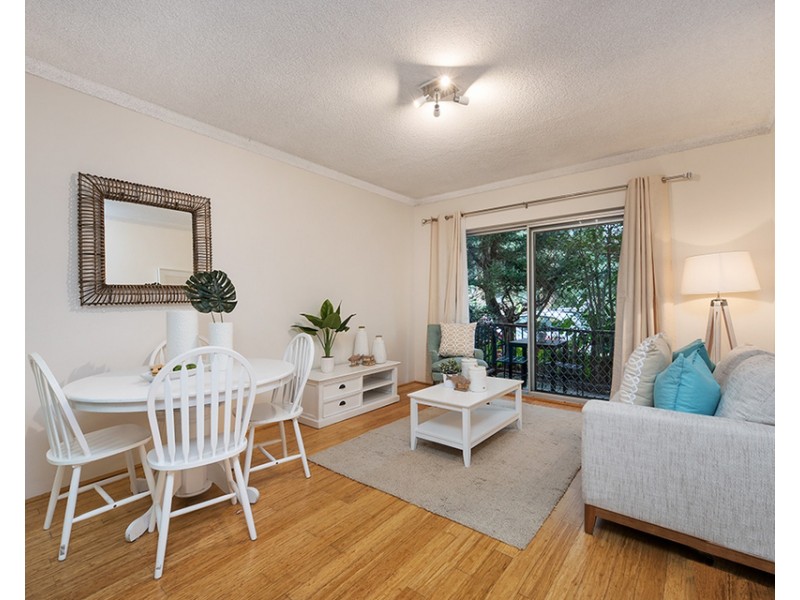 1/13 Clarke Street, Narrabeen NSW 2101