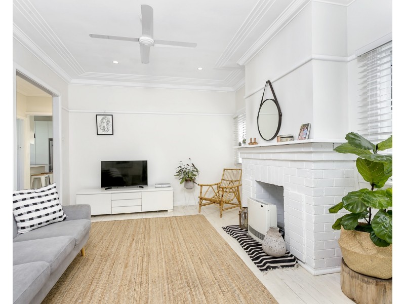 14 Laurie Road, Manly Vale NSW 2093