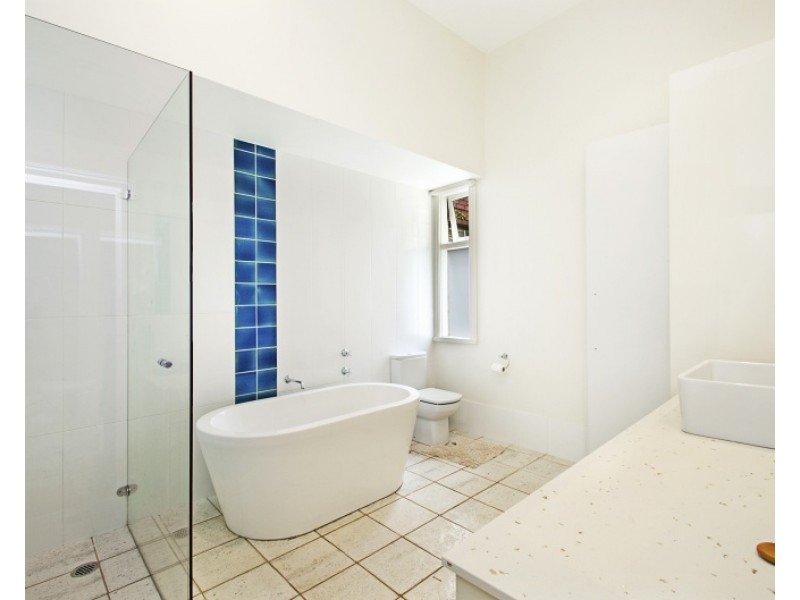 8 Kangaroo Street, Manly NSW 2095