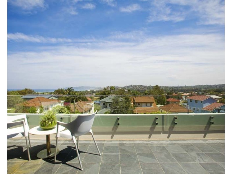 6 Bellevue Parade, North Curl Curl NSW 2099