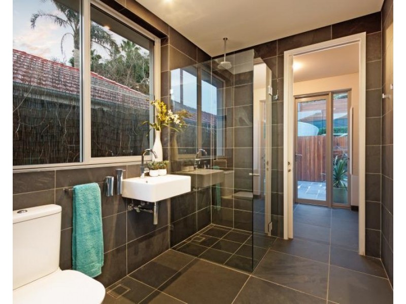 6 Bellevue Parade, North Curl Curl NSW 2099