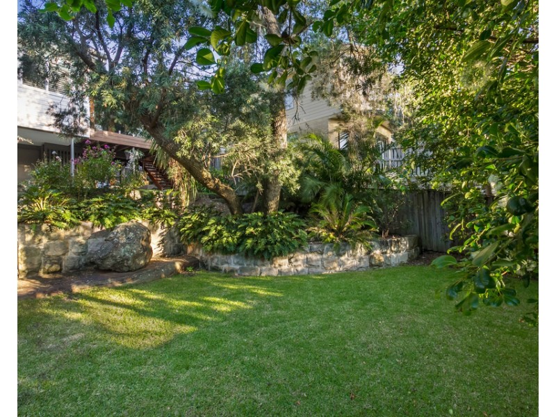 9 Ennerdale Crescent, Wheeler Heights NSW 2097