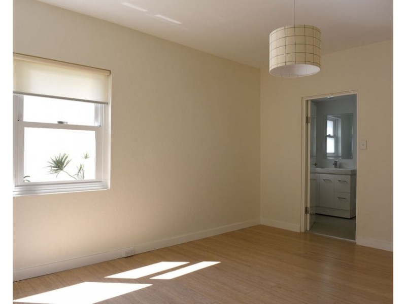 2/8 Queenscliff Road, Queenscliff NSW 2096