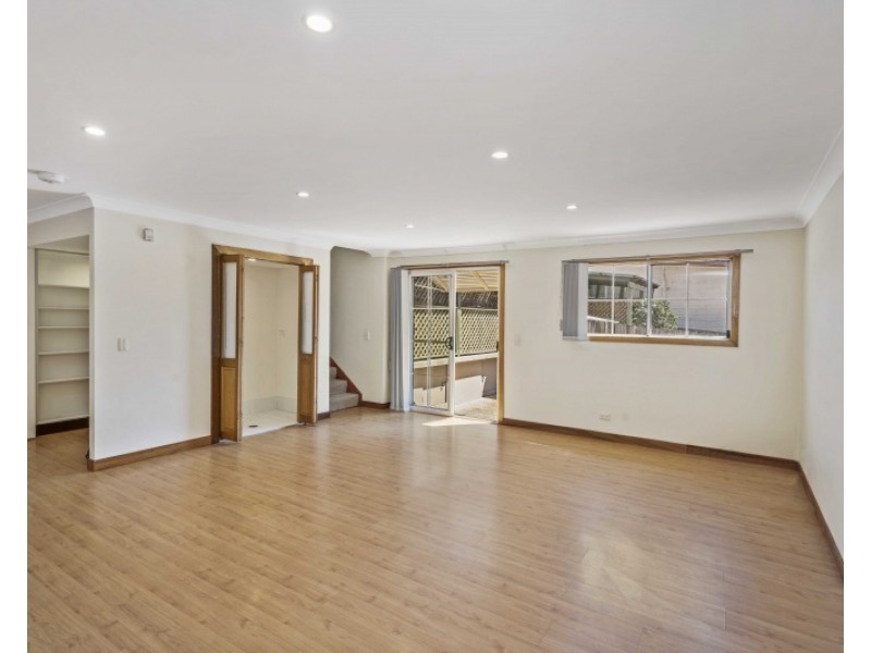 1/4 Anzio Avenue, Allambie Heights NSW 2100